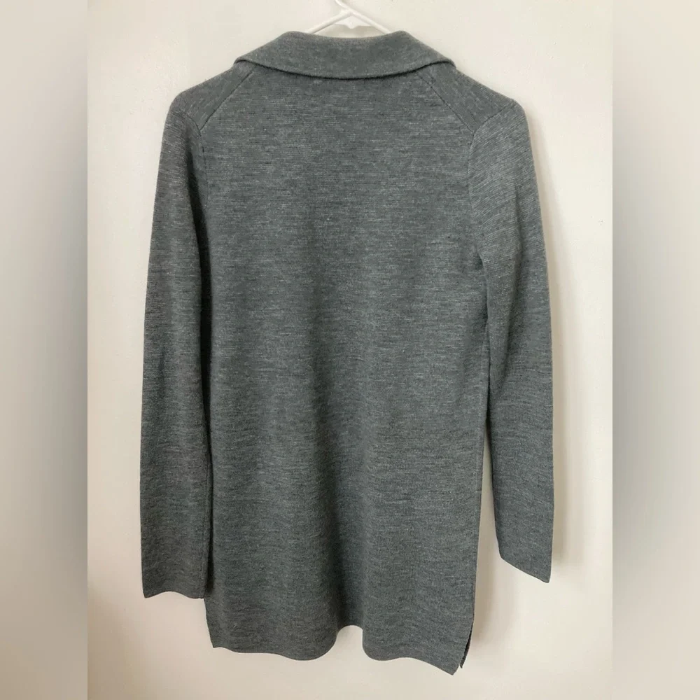 #142. 🆕 NWOT, Tahari, Merino Wool, Collared Cardigan, Size XS, Grey, (Women) - Picture 2 of 2